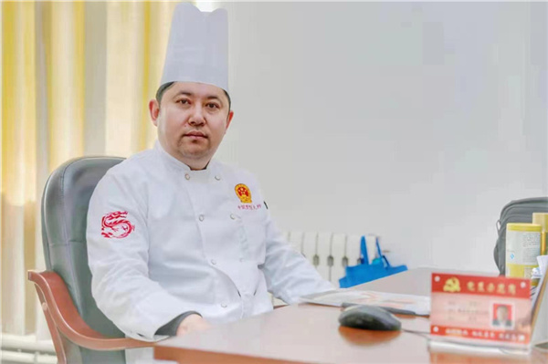 1、金牌教练 宋维  2011 和2013年指导学生获全囯职业院校技能大赛一等奖 荣获国家级优秀指导教师称号 2011 2013  2014 2021年指导学生获吉林省职业院校技能大赛一等奖荣获吉林省优秀指导教师称号2011 2014年获得吉林省金牌教练员称号.jpg