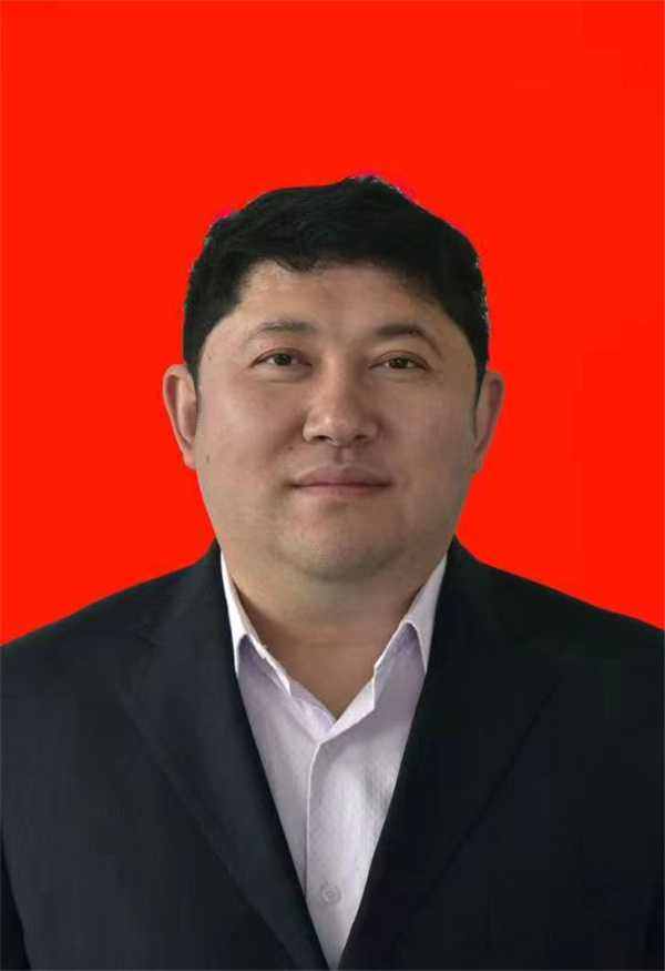 4学科骨干 宋维 吉林省城市建设学校餐旅服务教学部烹饪专业教师吉林省骨干教师  吉林市烹饪学科带头人 吉林市饭店与餐饮协会会长  国家级烹饪赛事裁判员   省黄炎培杰出教师.jpg