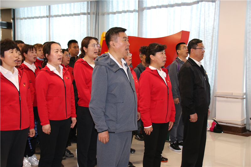 1657515740661834.jpg 3.齐唱国歌.jpg