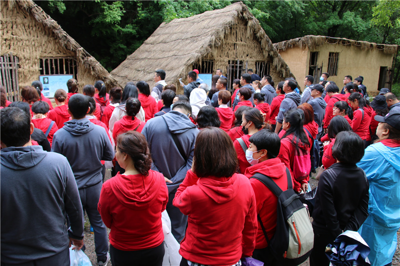 1657516055330230.jpg 17.参观铁东医院遗址聆听抗联故事.jpg