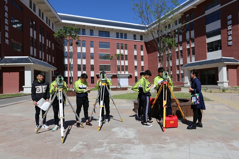 工程测量专业实训.jpg
